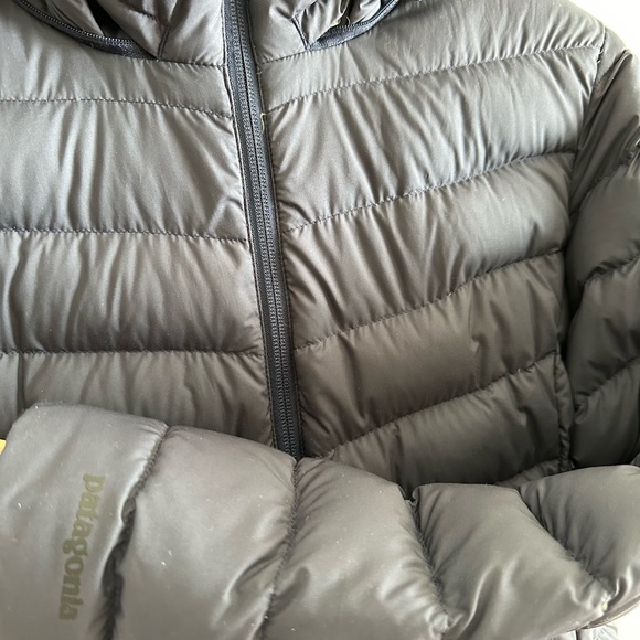 Women’s xs navy long Patagonia coat - Picture 10 of 10